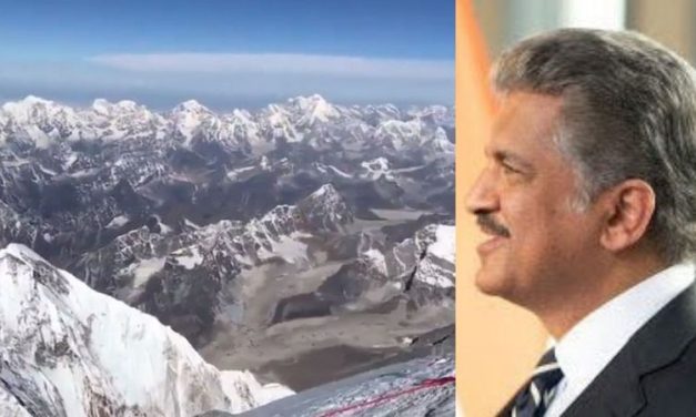 Anand Mahindra Shares Jaw Dropping 360-Degree Visuals of Mount Everest, Stuns Netizens Again