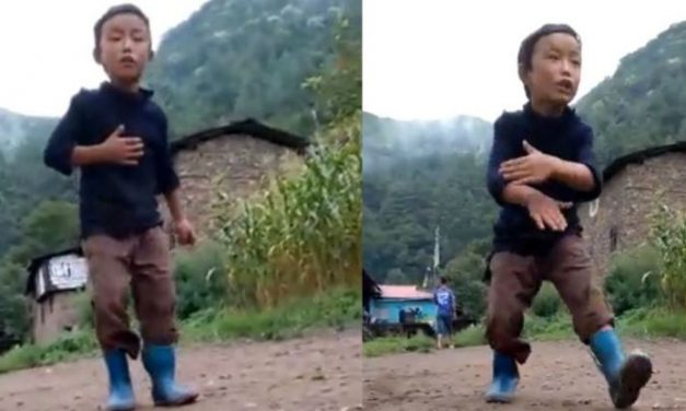 Arunachal “Gully Boy” Goes Viral After Rapping ‘Apna Time Ayega’, Ranveer Singh Shares Video