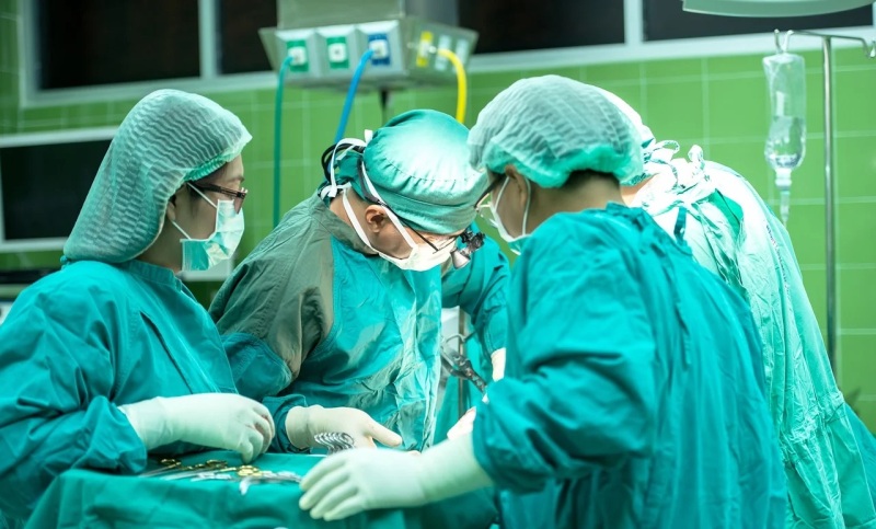 India’s First ‘Breathing Lung Transplant’ Successful In Hyderabad