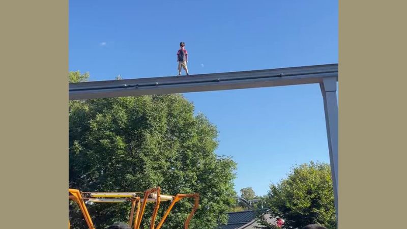 Civilian Rescues Autistic Boy from Hersheypark Monorail Tracks