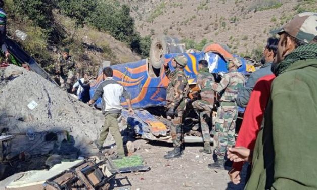 Doda Accident: 10 Reported Dead & 14 Injured After Mini-Bus Fell into a Gorge in J-K’s Doda