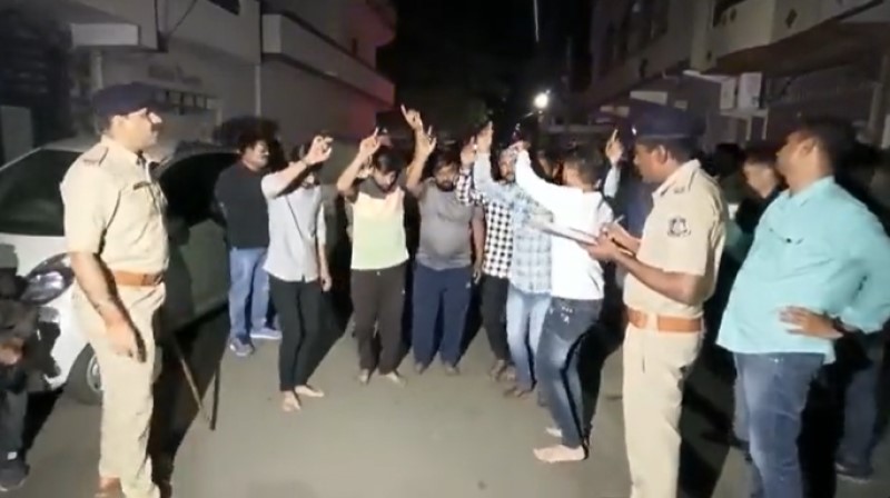 ‘Drinking & Dancing’: Rajkot Cops Makes Drunk Baraatis Dance Again to ‘Reconstruct’ Crime Scene | Video