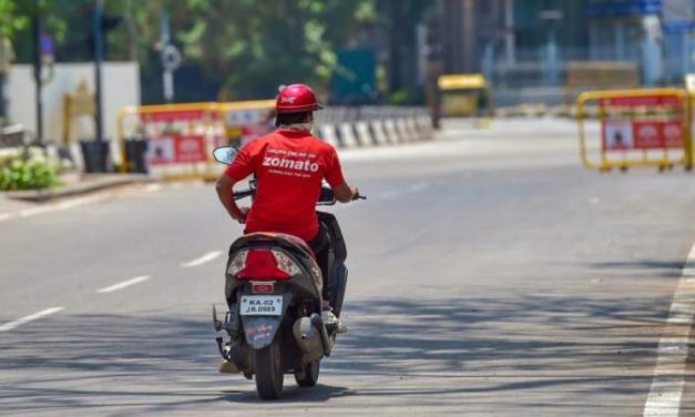 #RejectZomato Trends as Employee asks Customer to “Know Hindi”, CEO Calls for ‘Chill and Tolerance’