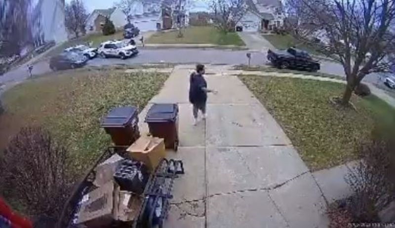 Gamer Butt Dials 911 and Says “Killed 2 People” While Playing Rainbow Six Siege, Gets Surrounded by Cops | Watch