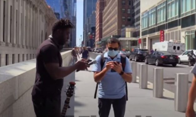 An American YouTuber and an Indian Man Singing Hindi Bollywood Songs on the Streets of New York