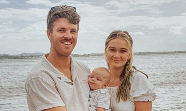 Man Helps Pregnant Tinder Date Go Through Labour WHILE on their 4th Date