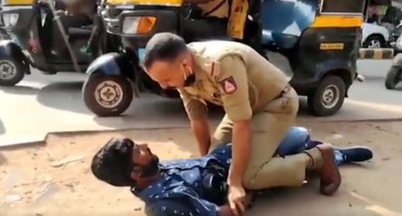 Caught on Cam: Mangaluru Cop Nabs Mobile Thief in a Cinematic Chase, Awarded Rs 10,000