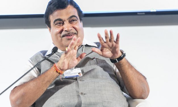 “YouTube Pays me 4 Lakhs Per Month”: How Nitin Gadkari Earns Royalty from YouTube?