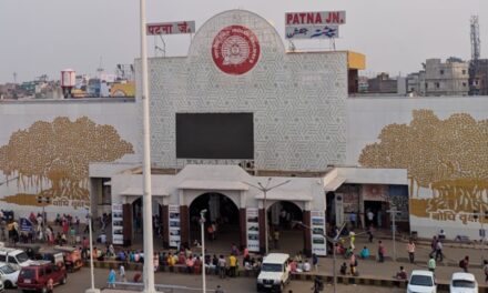 “Yatri Dhyaan NAA De” – Patna Railway Station Plays Adult Content on TV Screens for Over 3 Minutes
