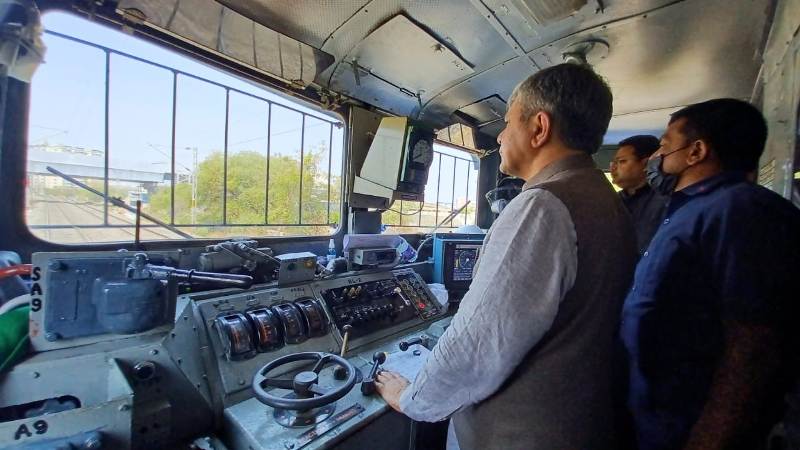 Video: Two Trains Run Towards Each Other at Full Speed with Railway Minister on Board To Test ‘Kavach’