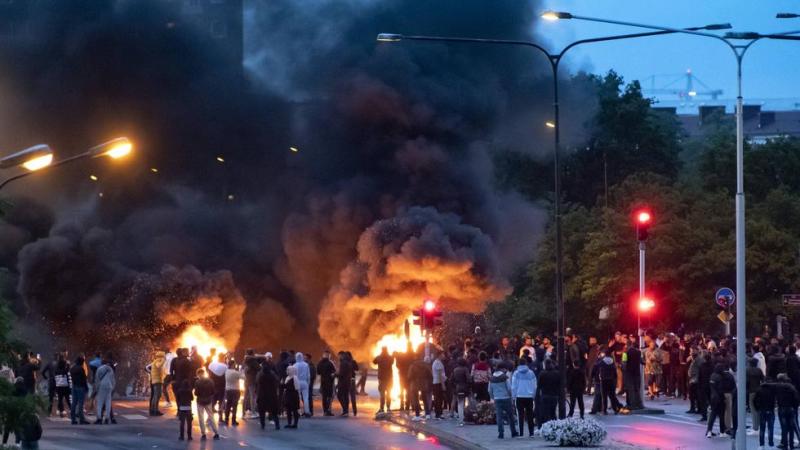 Riots Broke out at Sweden, 9 Police Officers Injured, 26 Protesters Arrested