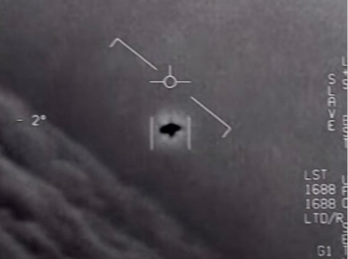 UFO Seen Hurtling near US Navy Ship Before Disappearing into Ocean; Watch Video Here