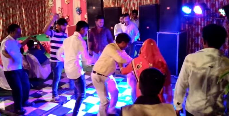Viral Video: Fight Breaks Out Between Men at Indian Wedding Over Who Gets to Dance with Woman